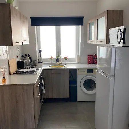 Adorable Village Retreat Deryneia Apartamento *