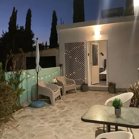 Adorable Village Retreat Deryneia