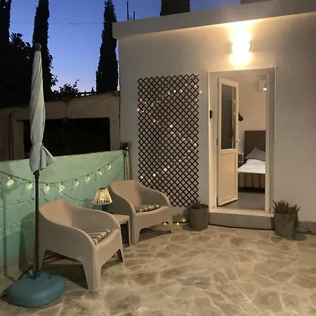 Adorable Village Retreat Deryneia * Dherinia